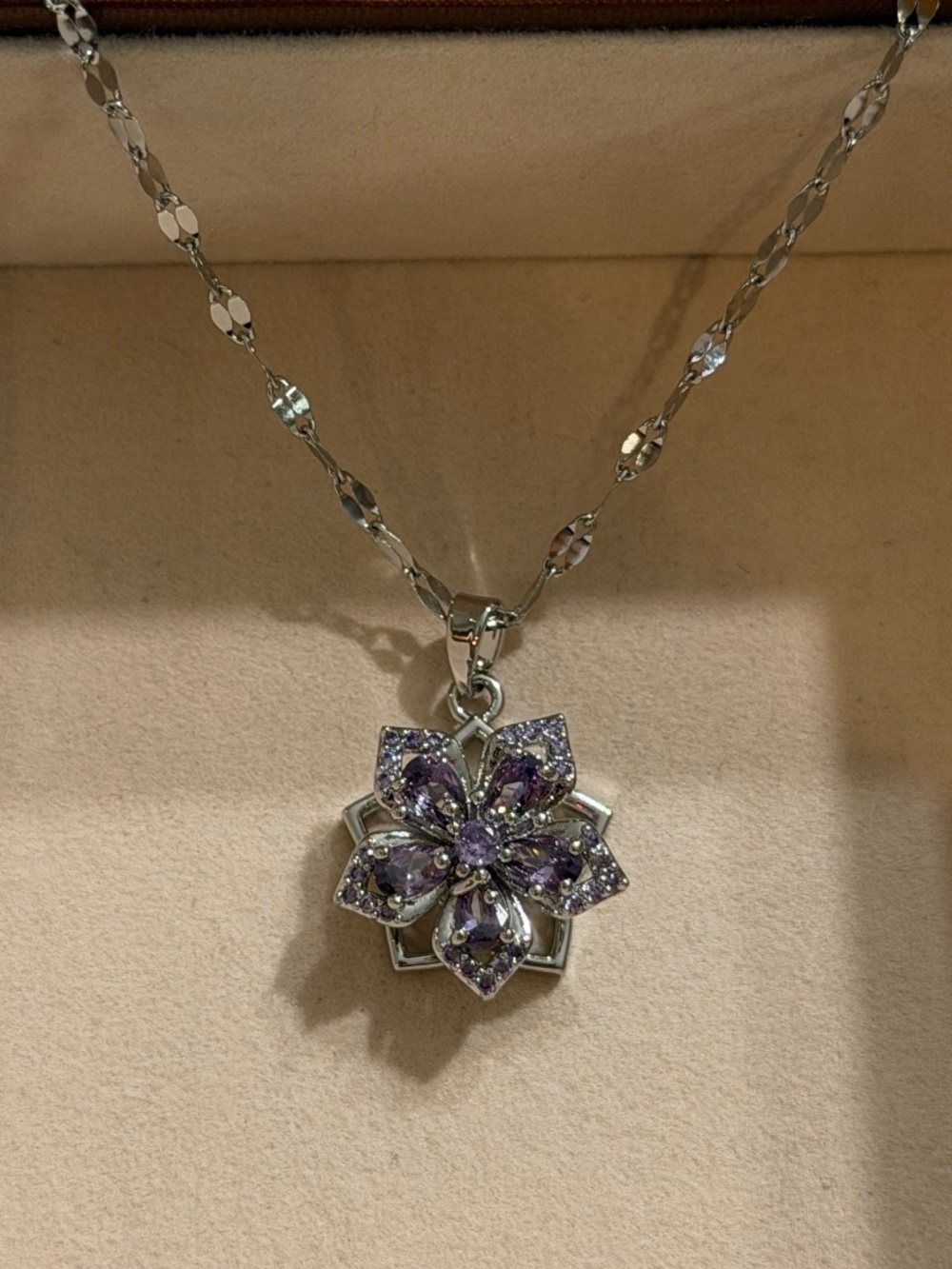 Rotatable Silvery Purple Flower Zirconia Pendant Stainless Steel Necklace